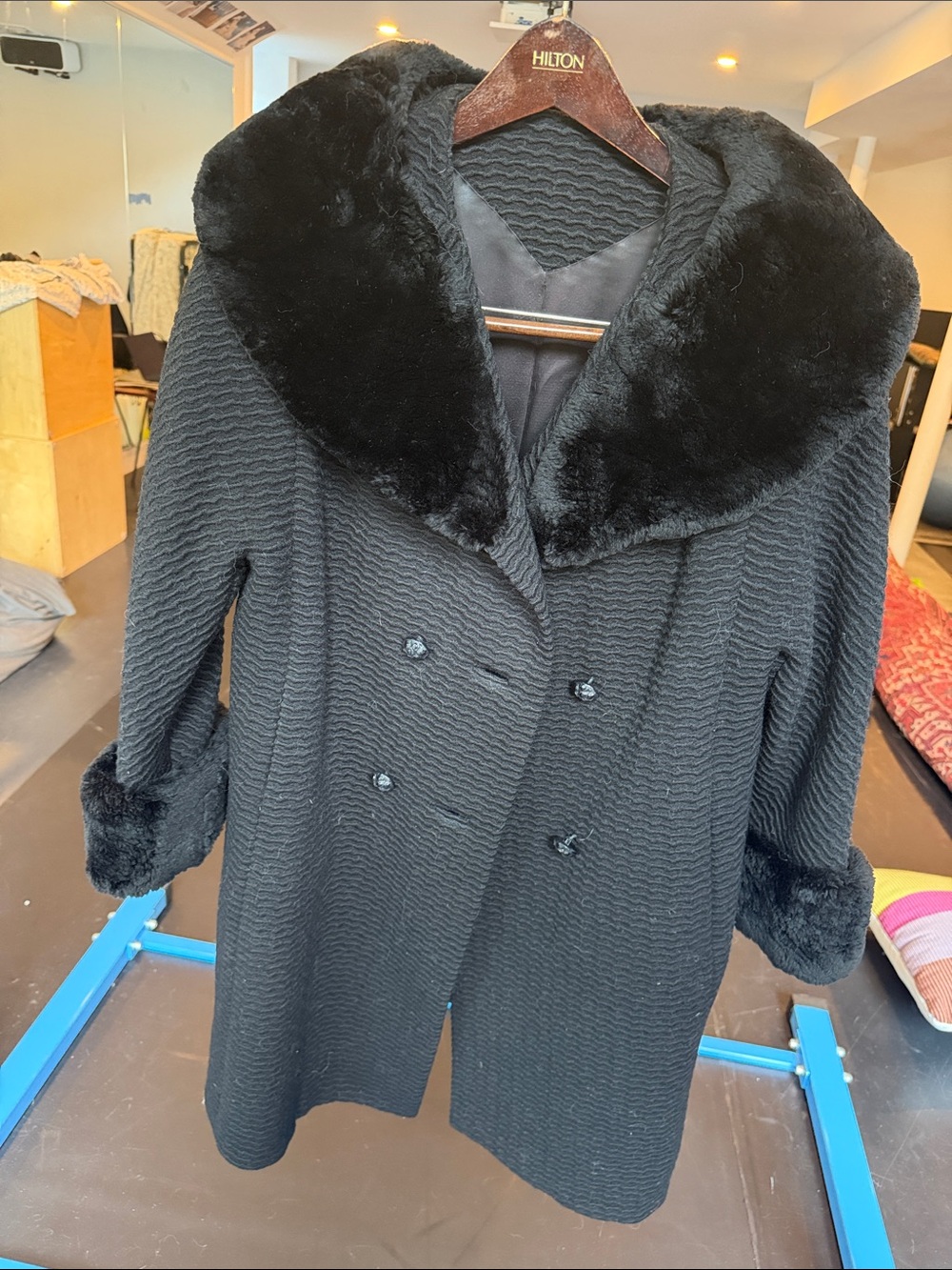 Vintage Black beaver Fur Collar wool Coat - Women